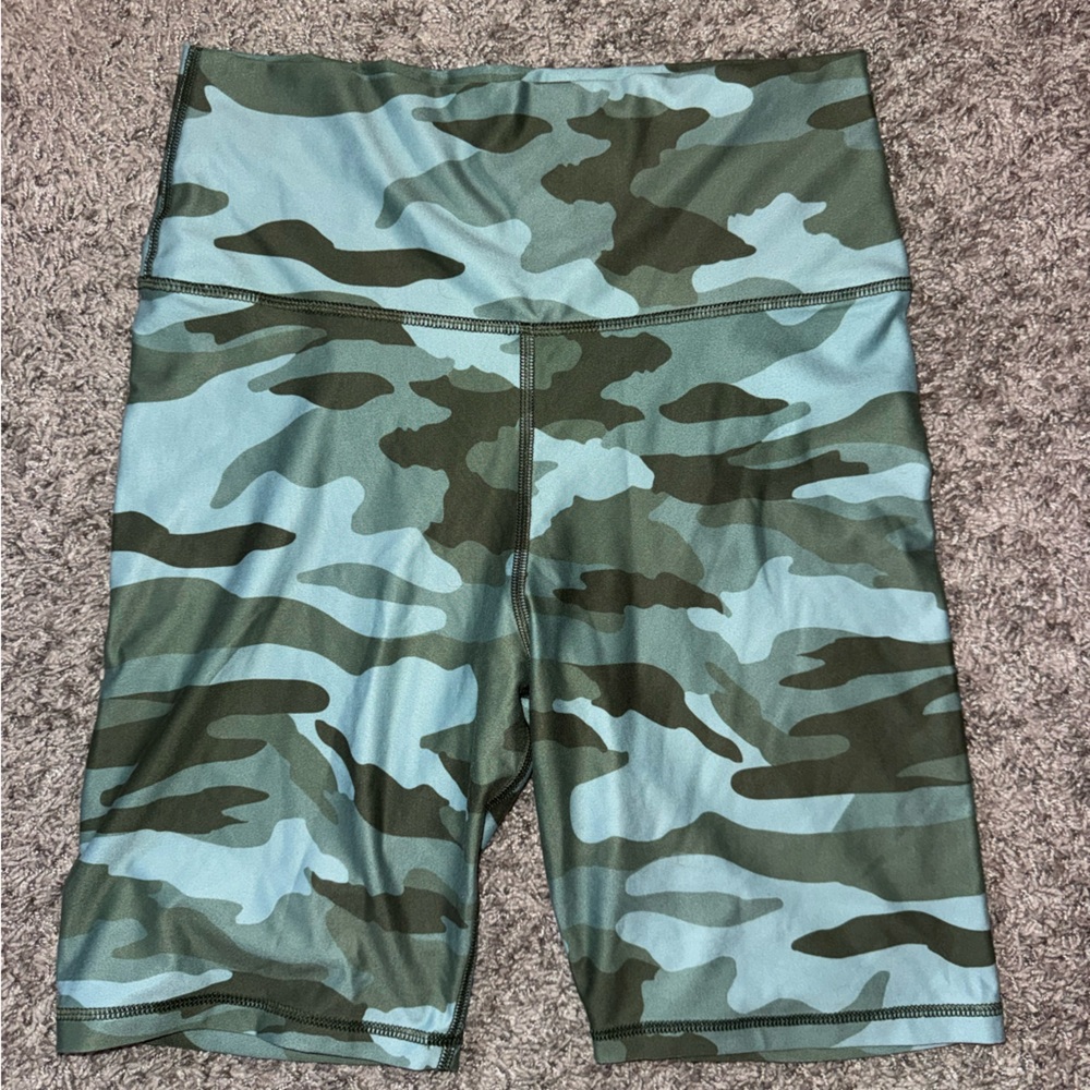 Aerie camo biker shorts